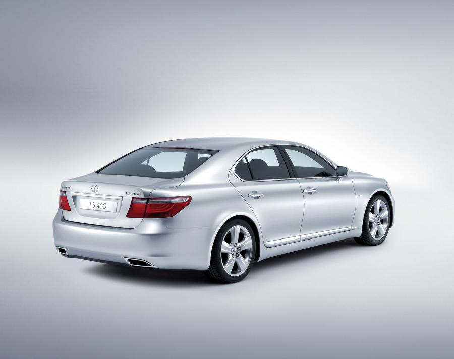  Lexus LS460 2006 года  (фото 118 из 200)